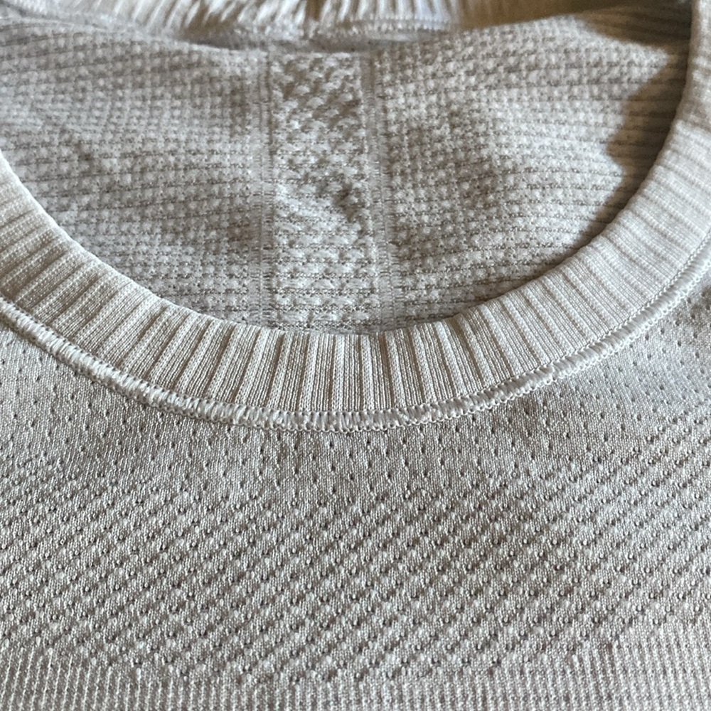 Lululemon Swiftly Tech Short Sleeve - image 4